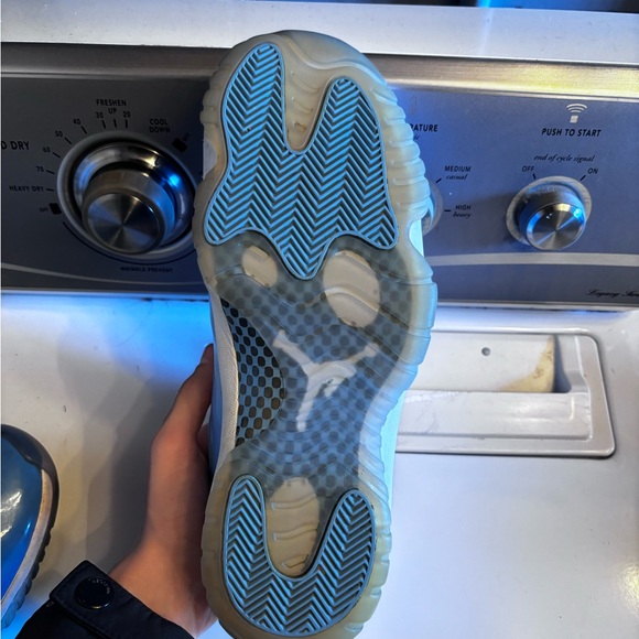 Jordan 11 retro low university blue - Picture 5 of 5